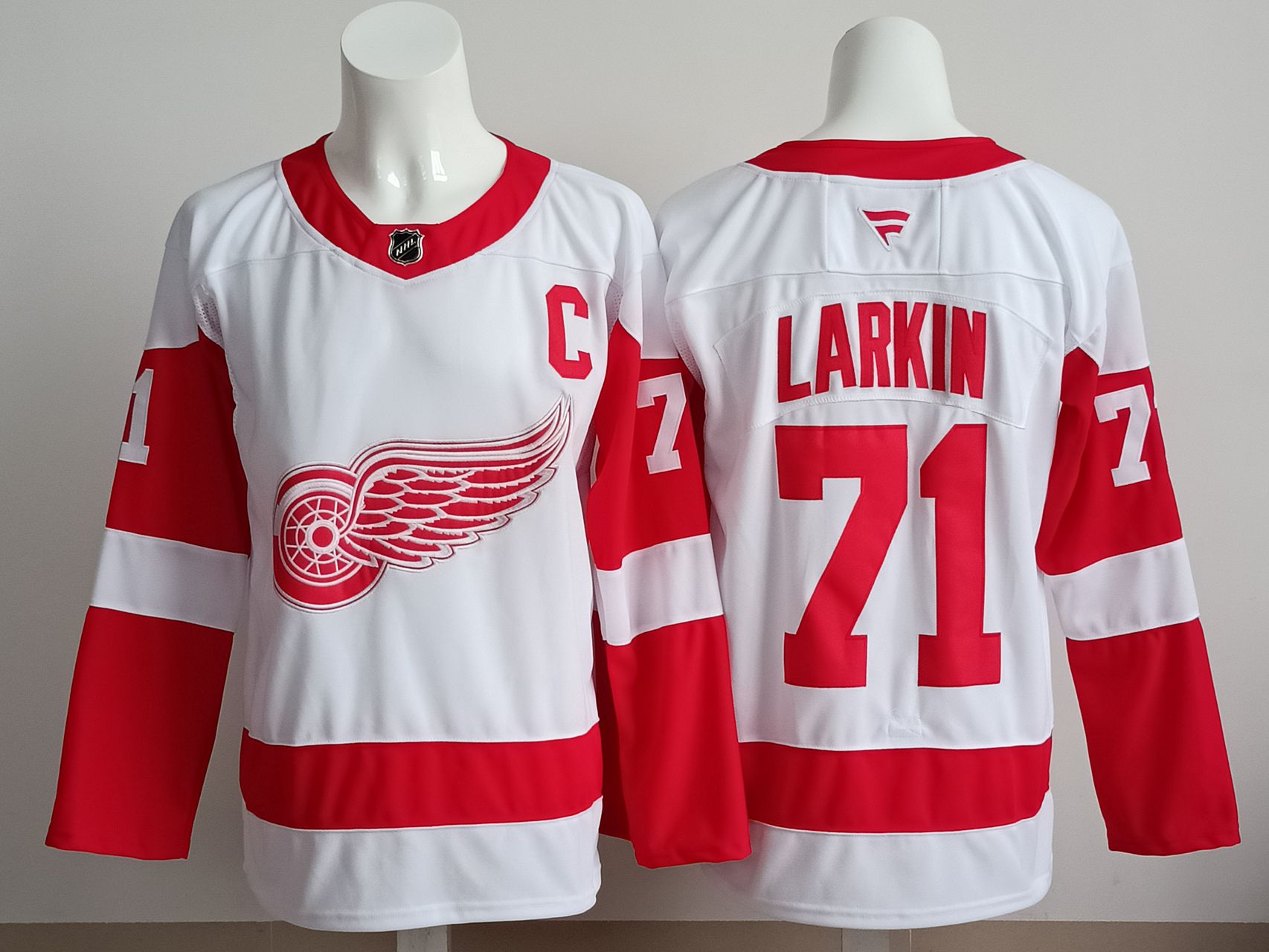Men 2025 Detroit Red Wings 71 Larkin White red NHL Jersey style 01